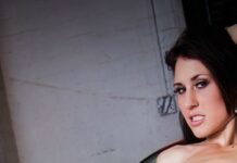 Post Apocalyptic Porno with Sam Bentley & Alyssa Divine Samantha Bentley eats Jess West pussy