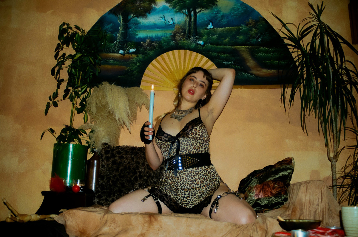 Hair Today, Gone Tomorrow: What Babeshow Fans Really Think About The Bush